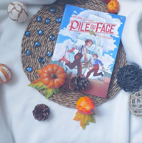 Pile ou Face : Cavale au bout du monde de Hope Larson & Rebecca Mock